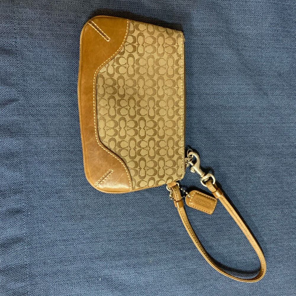 Wristlet